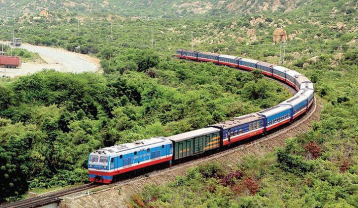 Kinh doanh khởi sắc, đường sắt vẫn chưa thể hết lỗ